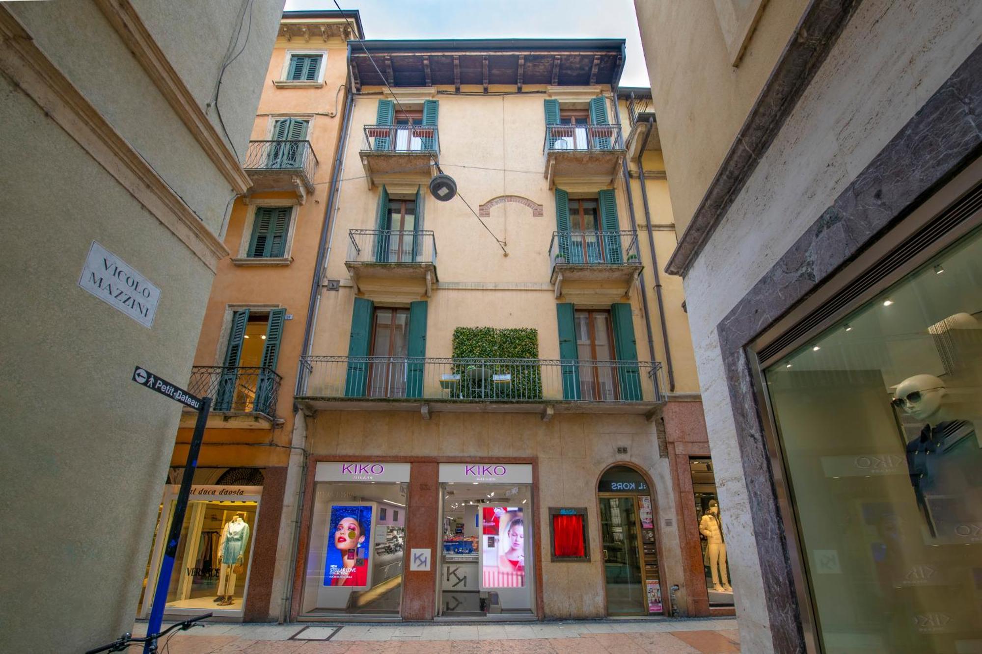 Palace Home Mazzini Verona Center 1 Extérieur photo
